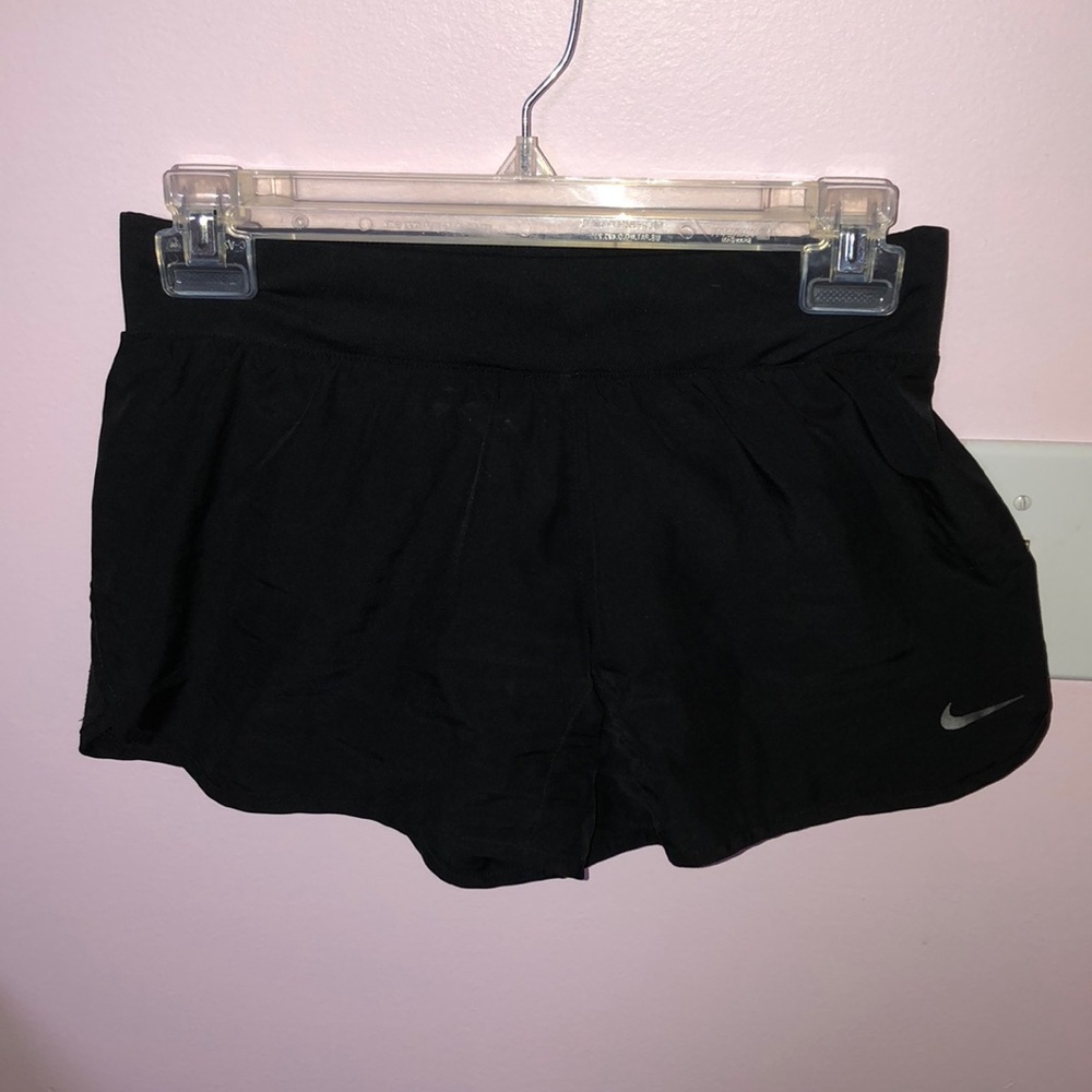 Black nike shorts